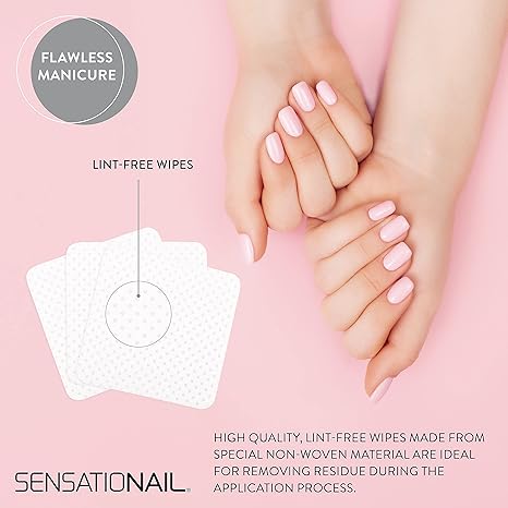 Manos con uñas semipermanente rosas  y toallitas quita esmaltes de uñas